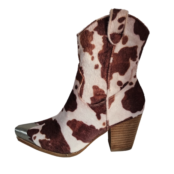 Beast Fashion Dakota Cow Print Western Cowboy Ankle Boot Womens Size 7 - Picture 3 of 9